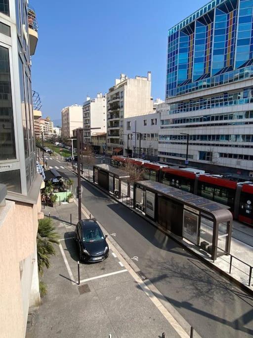 Appartement 23 M2 A Nice, 2E Ligne Du Front De Mer Luaran gambar